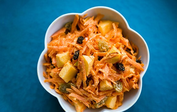 Классический салат из моркови
